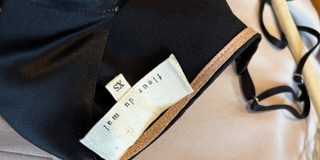 Poshmark banner for @slings